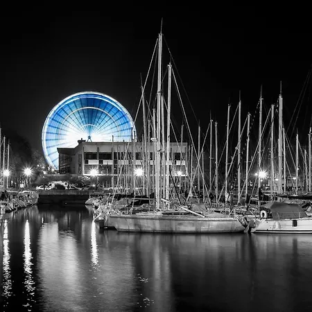 Apartment Le Grand Bleu - 3 Min Gare - Stationnement Facile - Fibre Internet - 4 Televisions - Lave Vaisselle Lorient