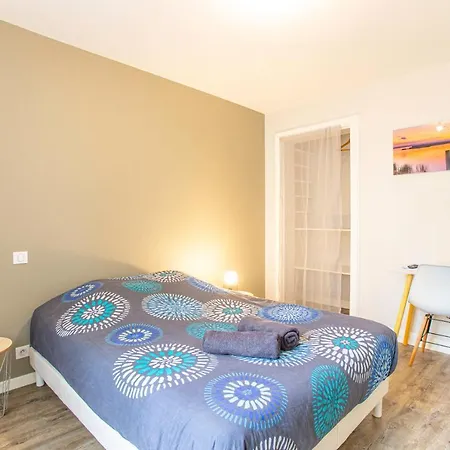 Apartment Le Grand Bleu - 3 Min Gare - Stationnement Facile - Fibre Internet - 4 Televisions - Lave Vaisselle *