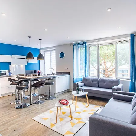 Apartment Le Grand Bleu - 3 Min Gare - Stationnement Facile - Fibre Internet - 4 Televisions - Lave Vaisselle *