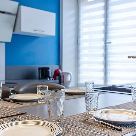 Apartment Le Grand Bleu - 3 Min Gare - Stationnement Facile - Fibre Internet - 4 Televisions - Lave Vaisselle Lorient